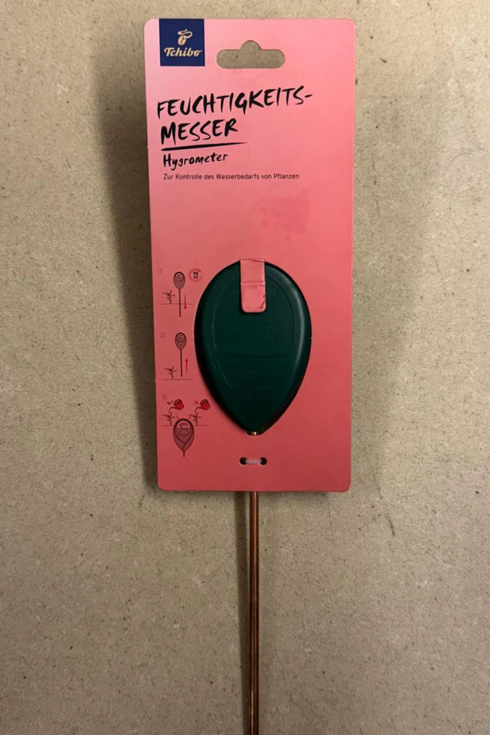 Tchibo Hygrometer measures the moisture content of soil for plants