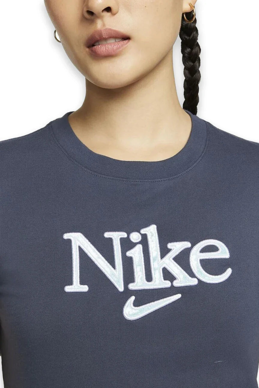 Nike Basic Logo Tee